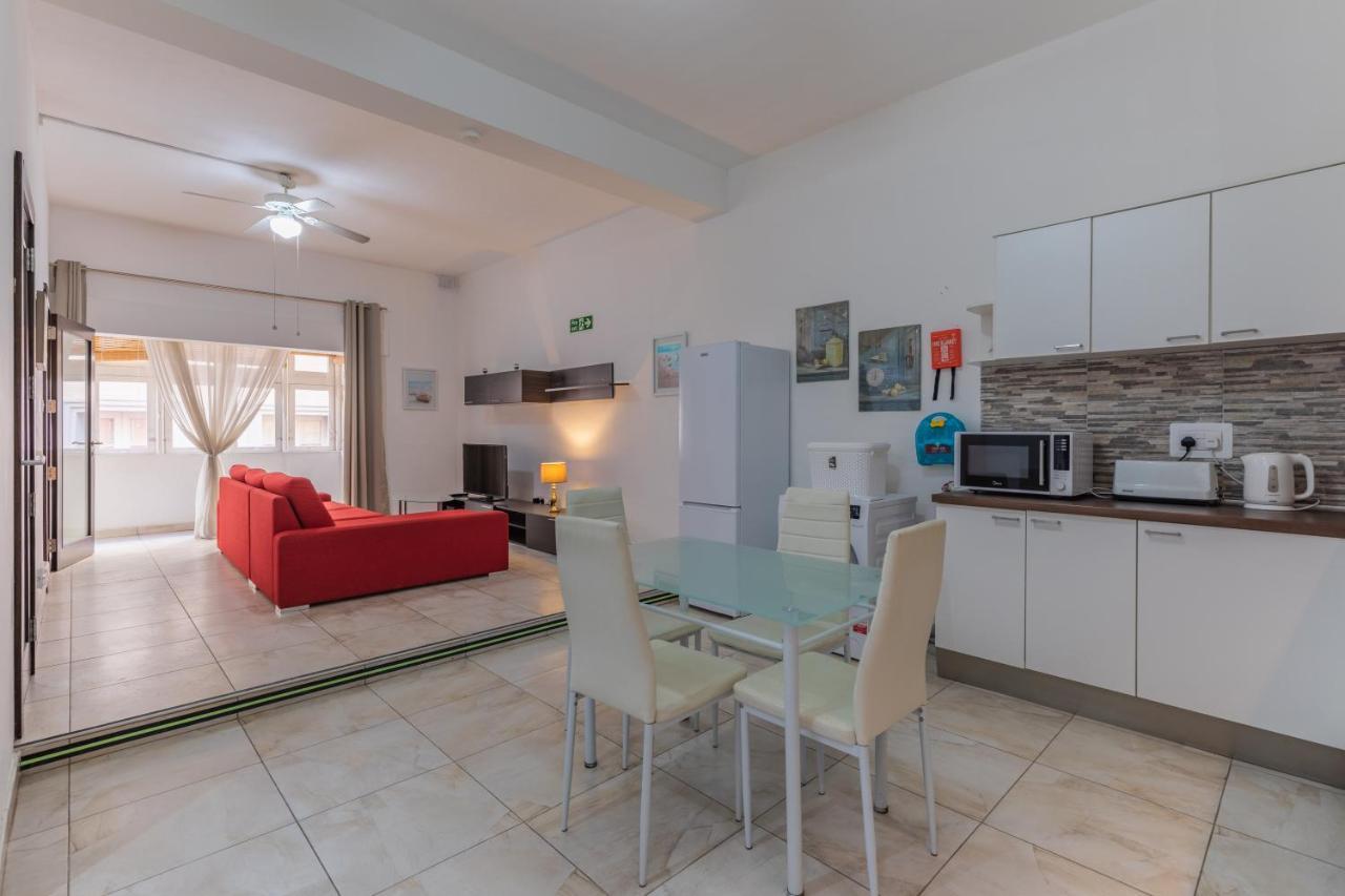 Bormla - Comfortable Two Bedroom Apartment Cospicua المظهر الخارجي الصورة